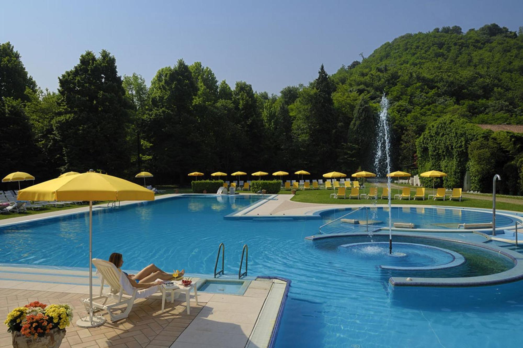 Terme Preistoriche Resort & Spa مونتيجروتو تيرمي المظهر الخارجي الصورة