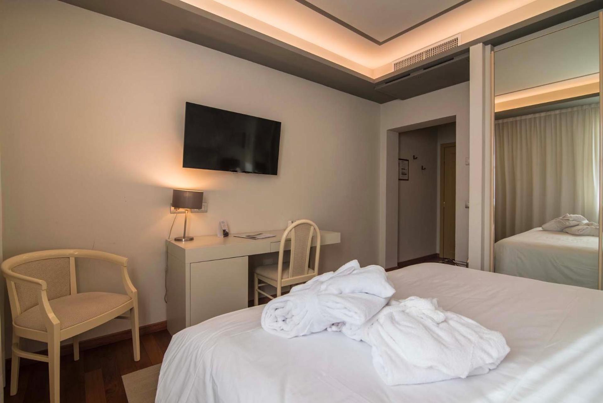 Terme Preistoriche Resort & Spa مونتيجروتو تيرمي المظهر الخارجي الصورة